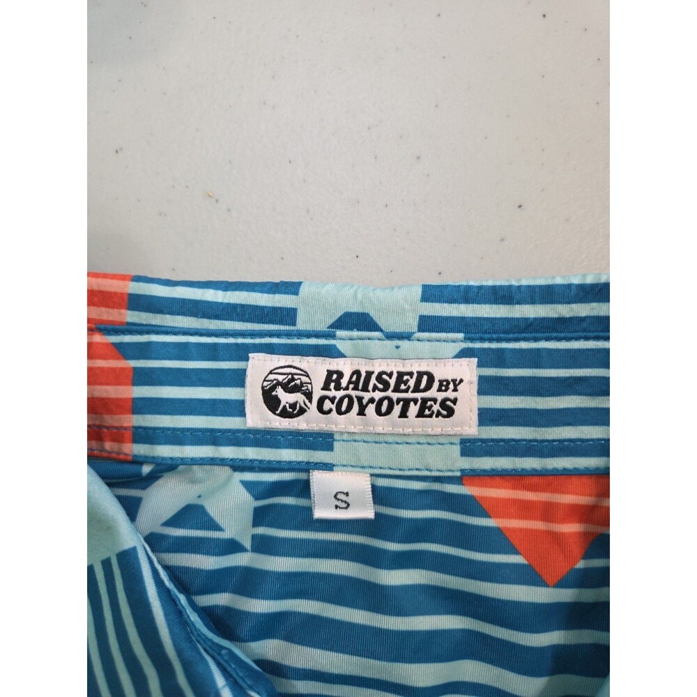 Raised By Coyotes Polo Mens small Caprock Buffalo Arizona Tribal Blue Orange - Picture 7 of 7